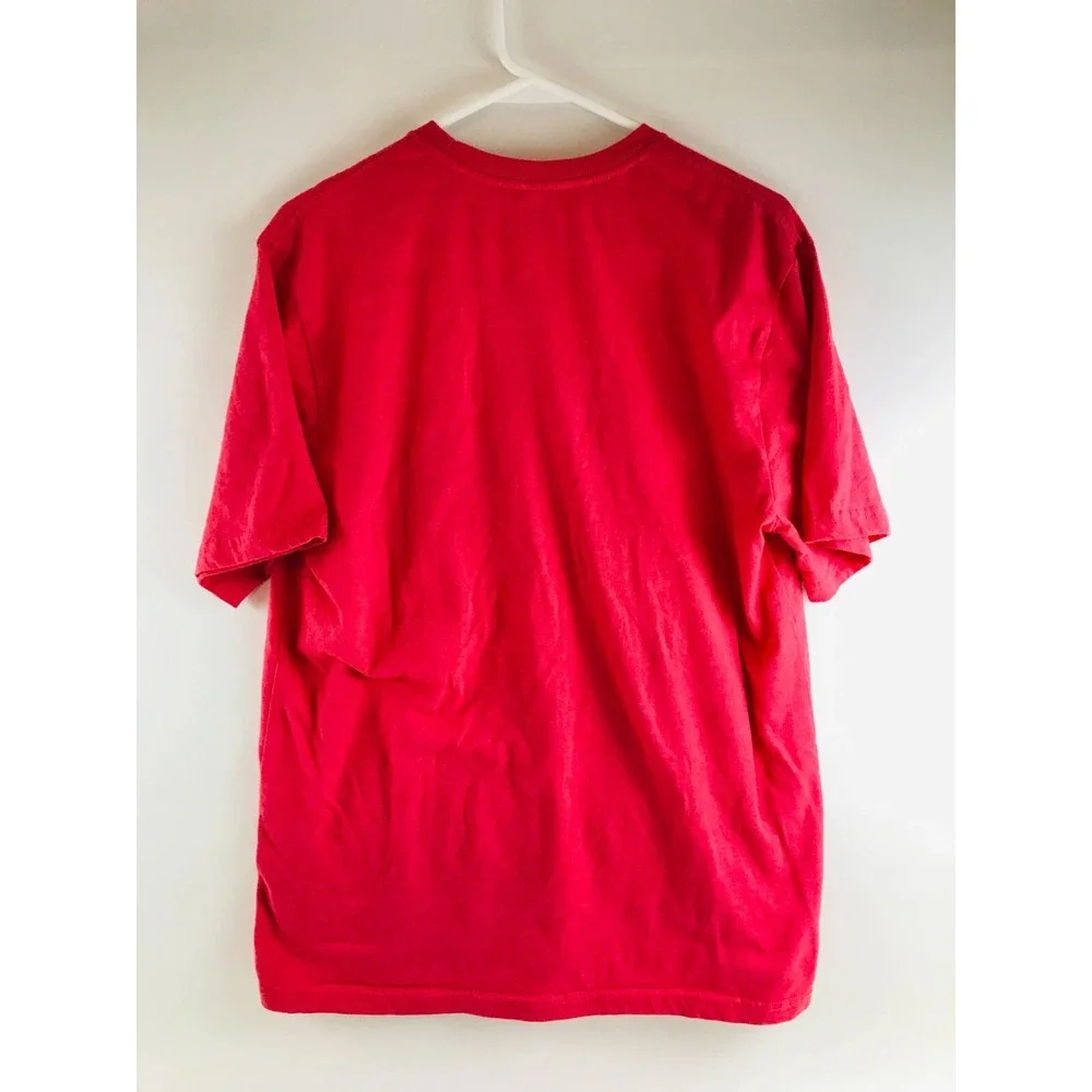 IZOD T-Shirt Men's Size Large Red Shred & Repeat Classic Relaxed Short Sleeve - Picture 2 of 7